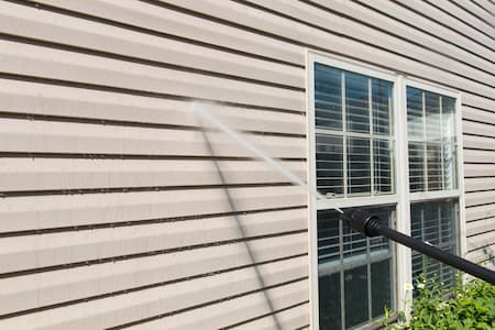 Boost Your Home's Curb Appeal: Why Professional Pressure Washing is a Smart Investment When Selling Your House